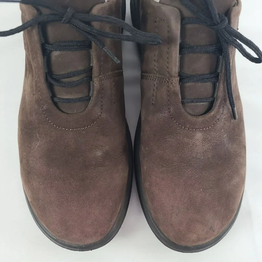 Ecco Women's 39/ 8-8.5 Brown Nubuck Leather Comfort Casual Lace Up Sneaker Shoes - Picture 3 of 14